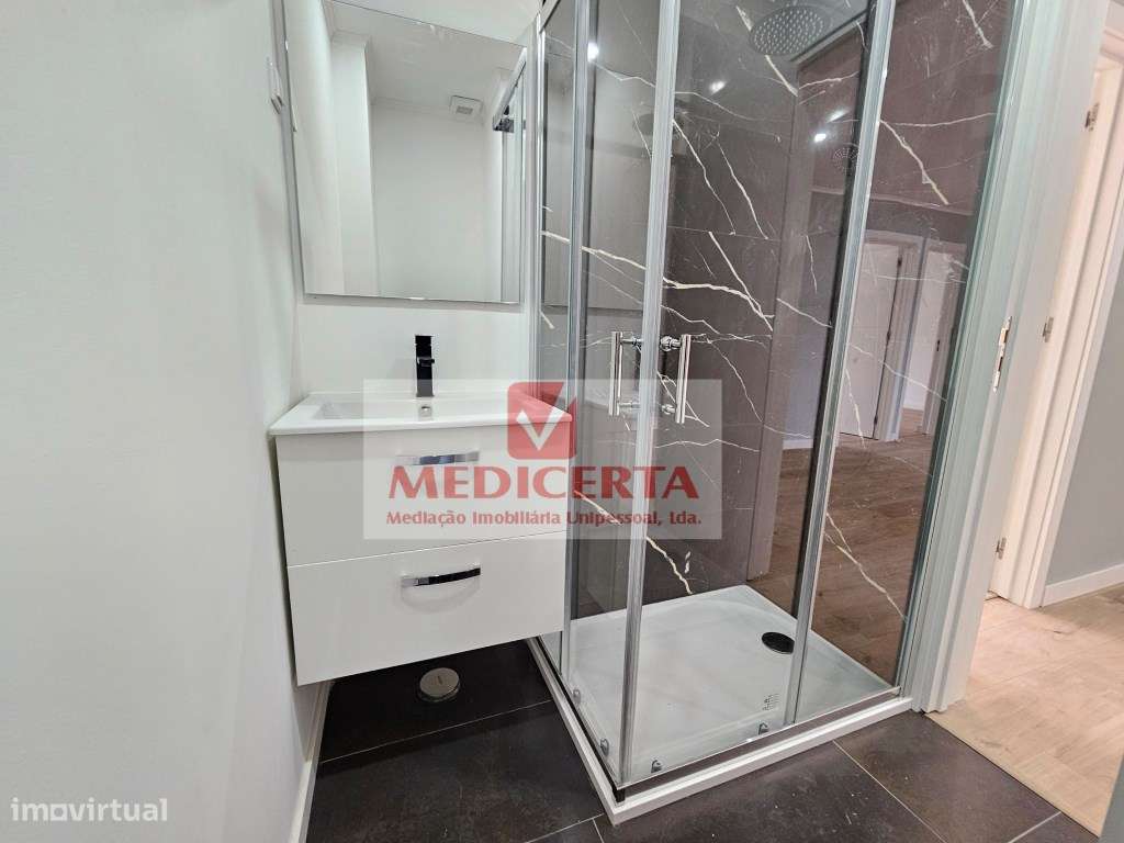 Amadora- Damaia-Cima T4 (104m2) Totalmente remodelado-13