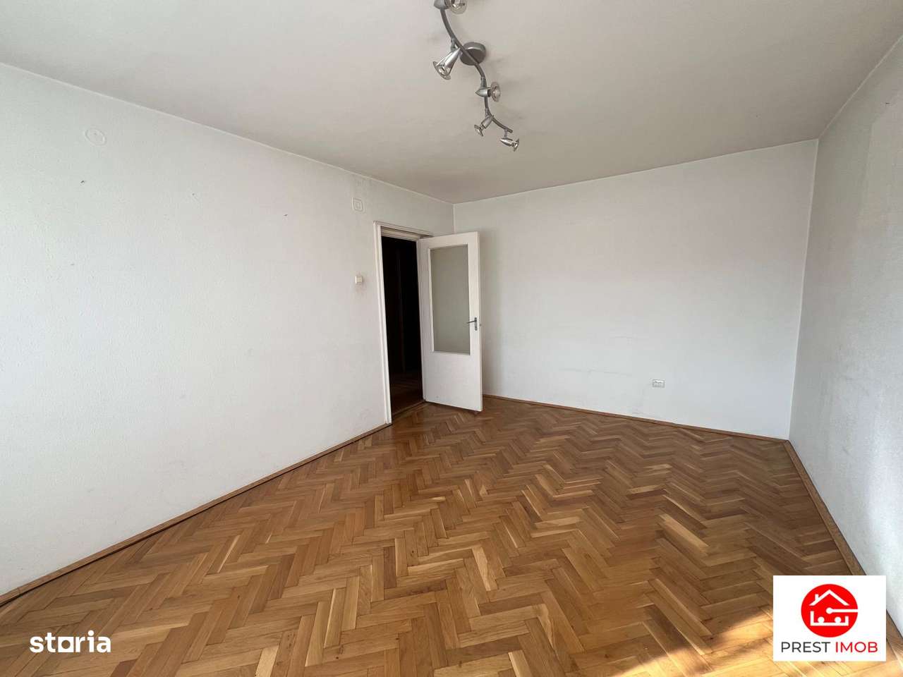 Apartament cu 4 camere de vânzare in Dambu - Imagine principală: 2/9