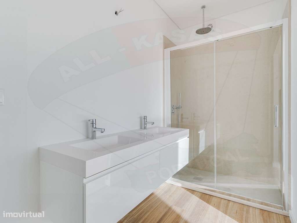 Moradia T3, a ESTREAR com Piscina em Famões, Odivelas: O seu Oásis!-25