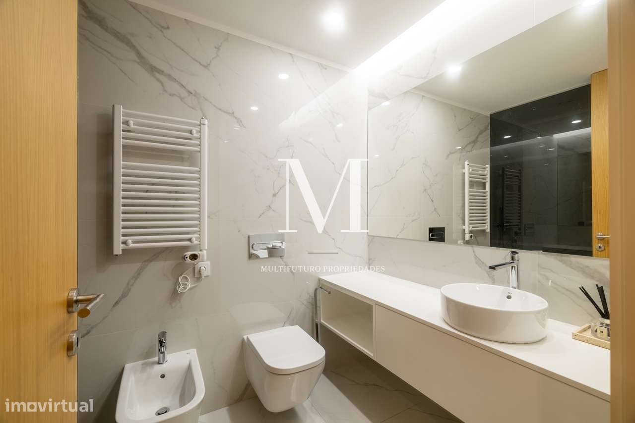 Apartamento T3 | Terraço | Varandas | Garagem | Praia-22
