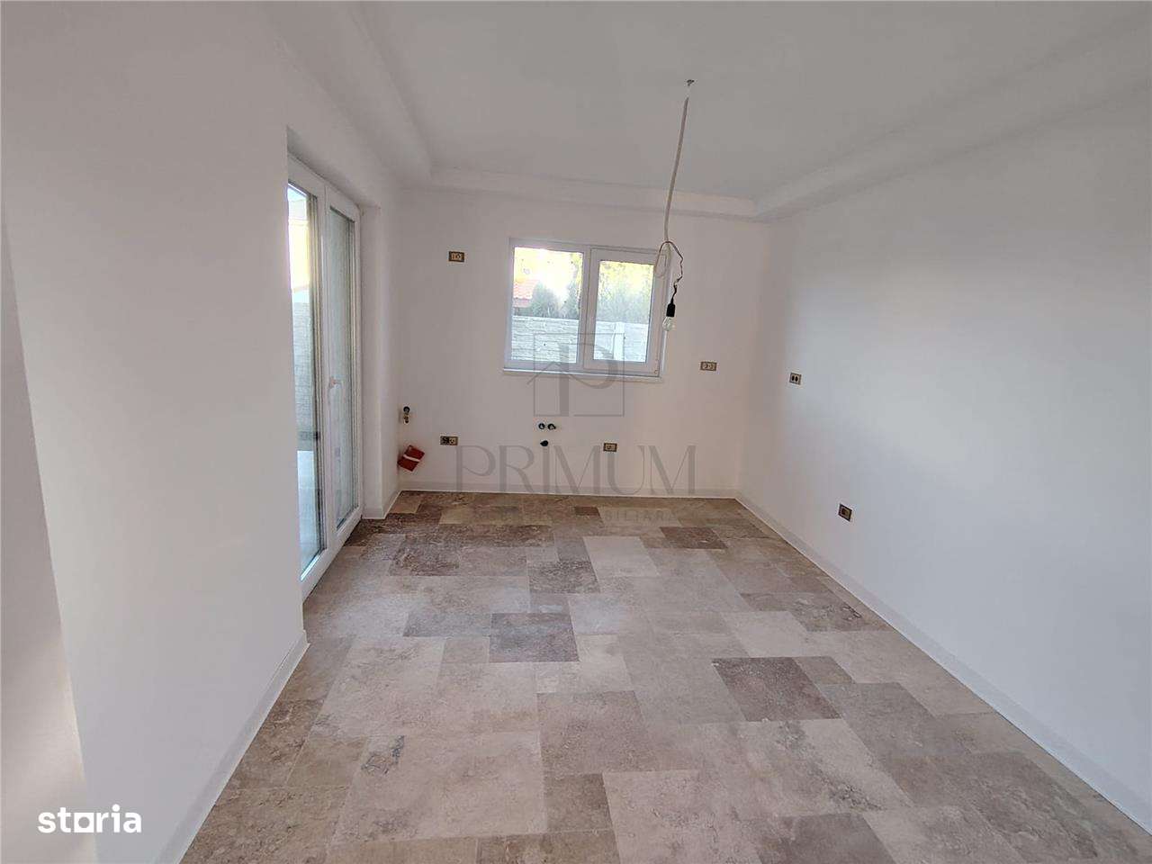 Duplex despartit prin garaj - finisaje de top - locatie excelenta - Imagine principală: 4/11