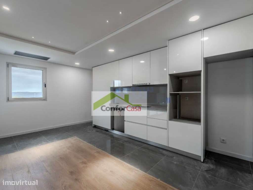 T3 com Ar Condicionado, varanda e L. garagem no Centro de Braga - Grande imagem: 2/15