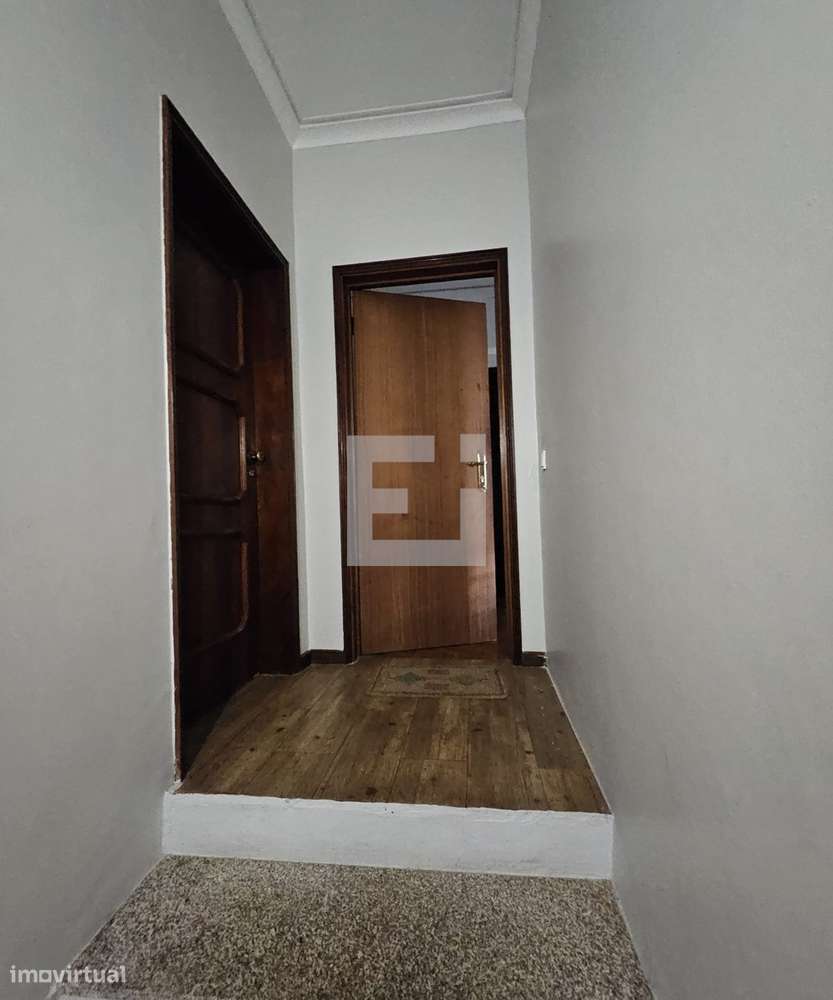 Andar moradia com 2 entradas independentes para 2 apartamentos T3 em M - Grande imagem: 4/19