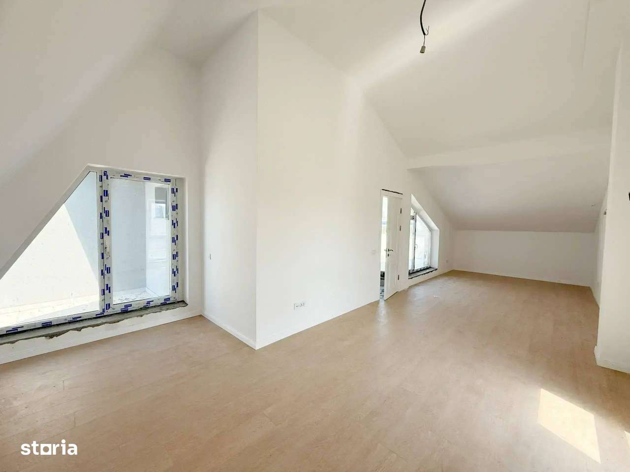 Vila / STB / 140 mp util / 0 comision / parc Teilor / parc IOR - Imagine principală: 1/20