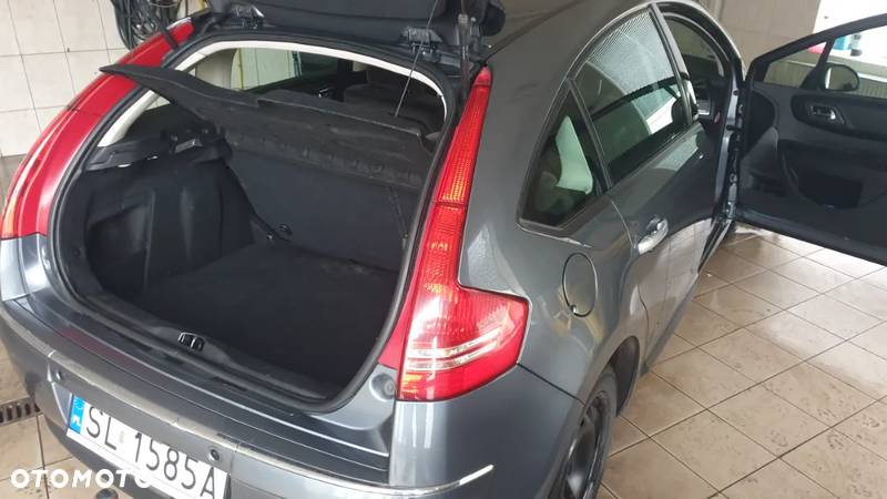 Citroën C4 2.0 HDi Exclusive - 3