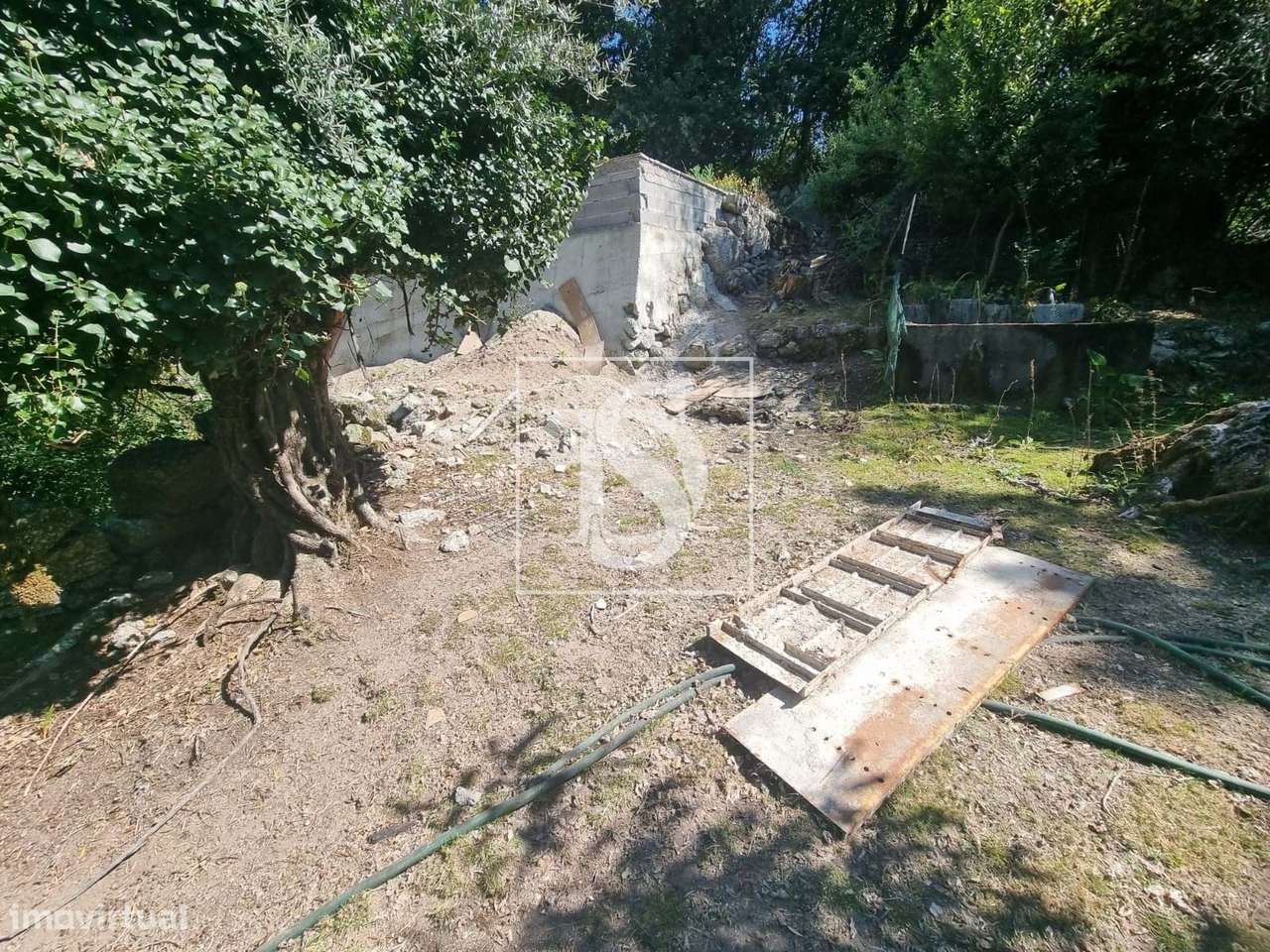 Moradia Em Pedra Para Restauro-6