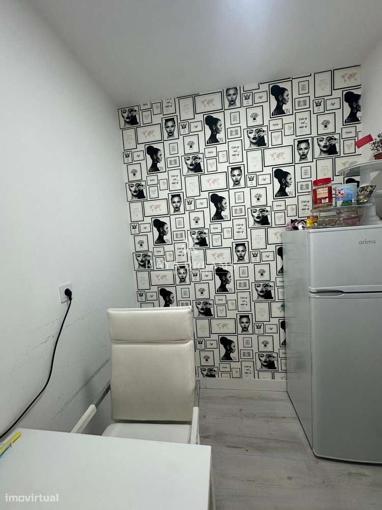 Salão de Cabelereiro para Trespasse em Ramada-Odivelas-12