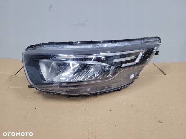 Iveco Daily Lampa Lewa Przód PRZEDNIA 05802711800 - 1