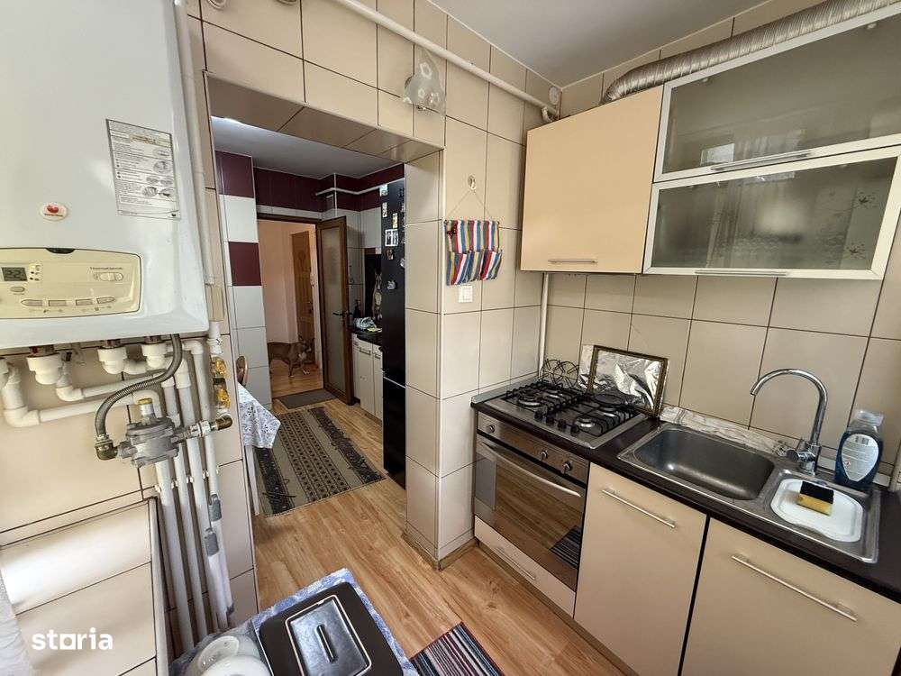 Apartament 2 camere decomandate, etaj 2 – zona Piata Centrala-3