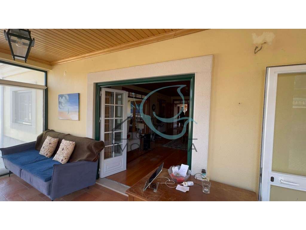 Moradia T4 em Azeitão - Excelente Oportunidade-23