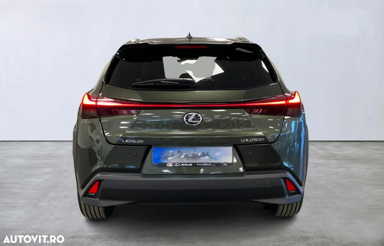 Lexus UX 250h - 4