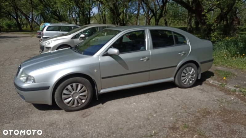 Skoda Octavia 1.6 Tour Plus Ice+ - 1