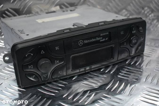 Mercedes W203 C Klasa Radio radioodtwarzacz kasety 2038201686 - 1