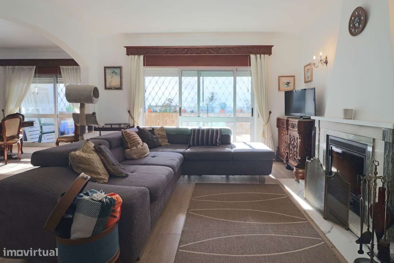 Excelente Moradia T4 +.  Situada no Alto da Parede em Cascais - Grande imagem: 5/43