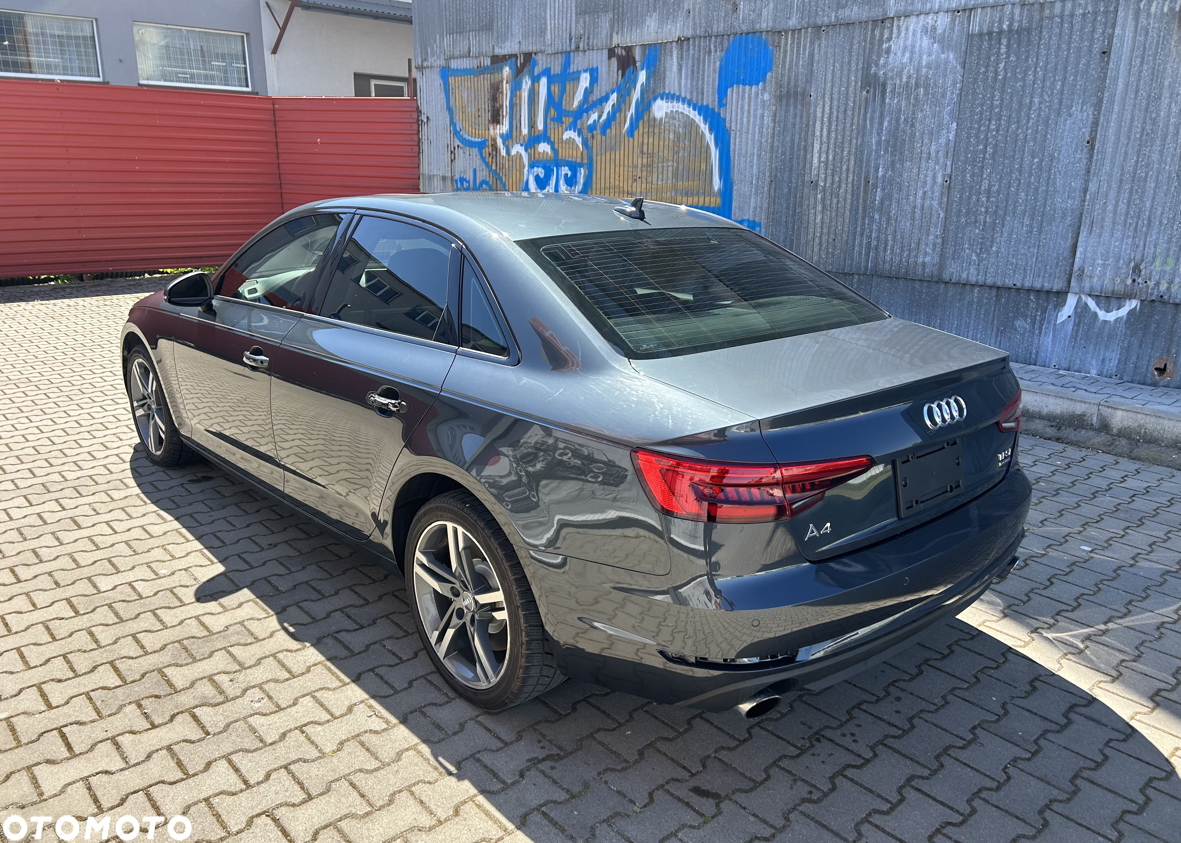 Audi A4 2.0 TFSI Quattro Design S tronic - 3