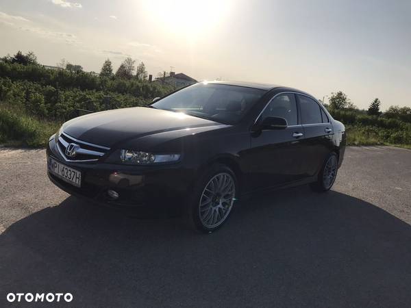 Honda Accord 2.0 Executive - 18