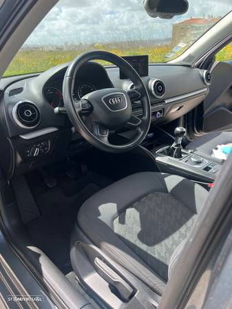Audi A3 Sportback 1.6 TDI Attraction Ultra - 10