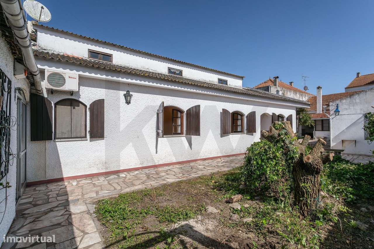 Duas Moradias num lote 564m2  no Centro de Almeirim - Grande imagem: 2/60