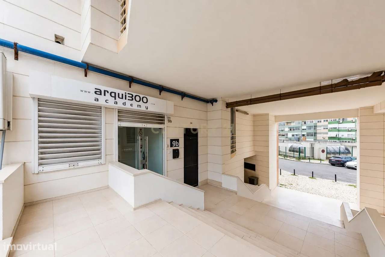 ESCRITÓRIO/ESPAÇO COMERCIAL R/C | ENTRADA INDEPENDENTE | GARAGEM | QUI - Grande imagem: 2/19