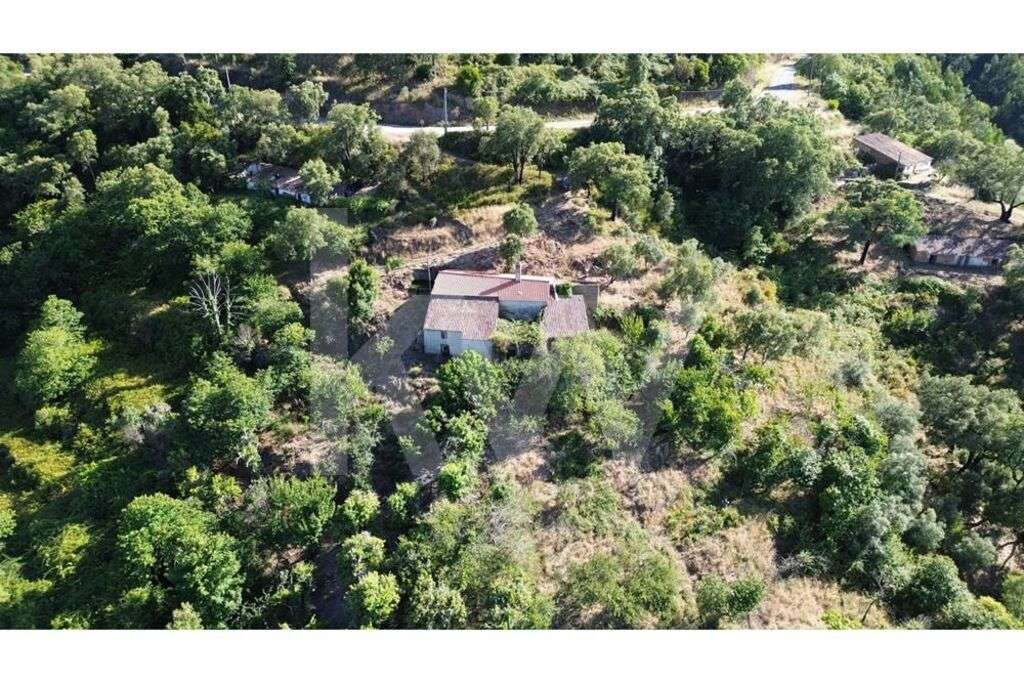 Propriedade com 1,4ha e edificação com mais de 200 m2 em Monchique - Grande imagem: 5/32