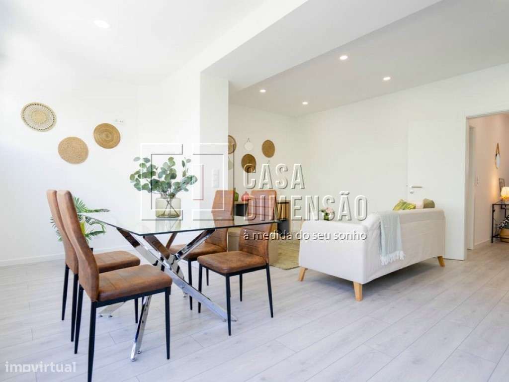 Apartamento T3 em Benfica, com Varandas, Totalmente Mobilado e Pron...-14
