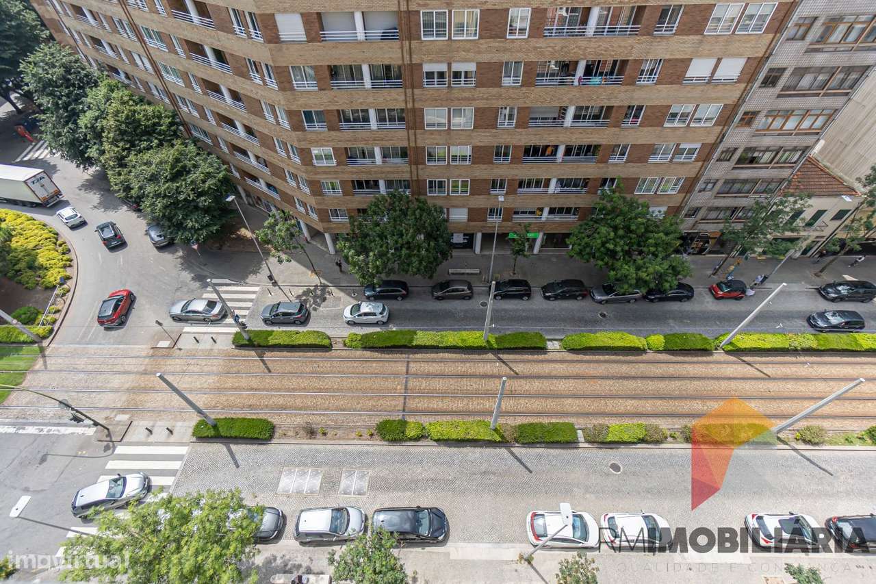 Apartamento T3 no centro de Matosinhos-13
