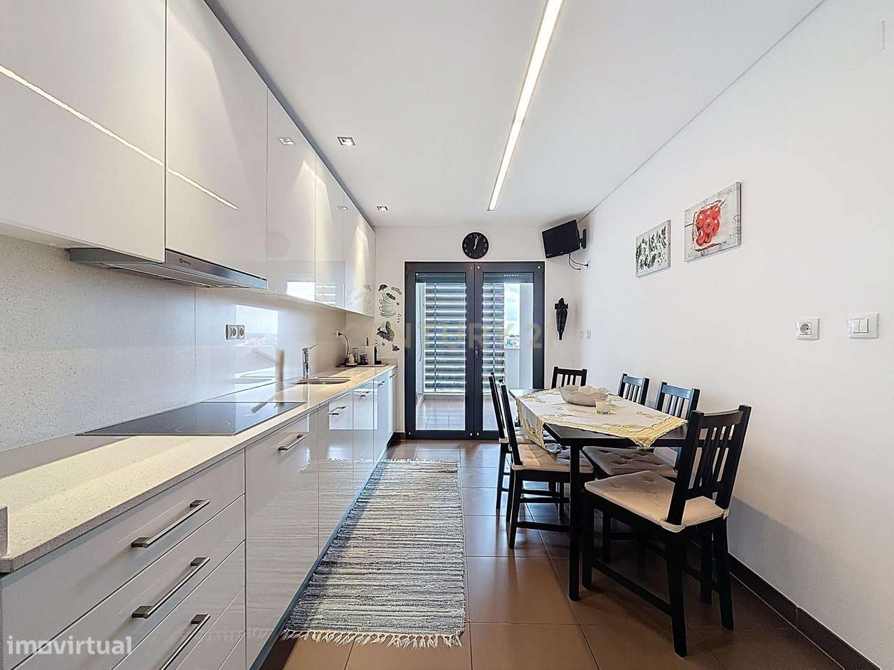 Luxuoso Duplex T4+1 em Amora, Seixal com Vista Panorâmica-10