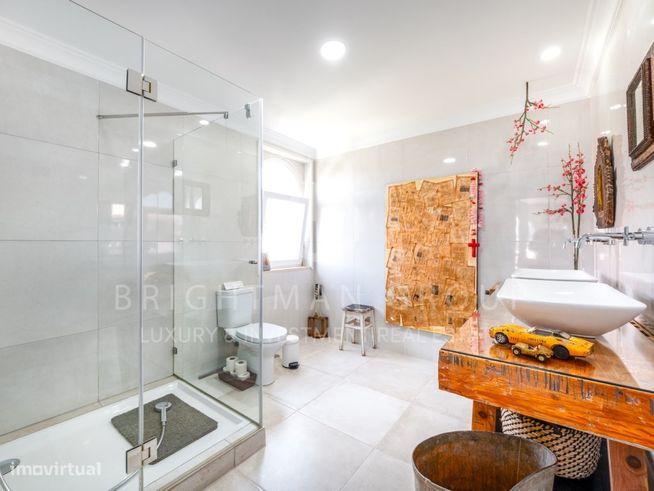 Moradia T4 + 1 com jardim e piscina, em Bicesse, Cascais-22