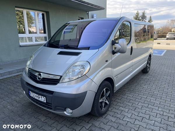 Opel Vivaro 2.5 CDTI L2H1 - 9