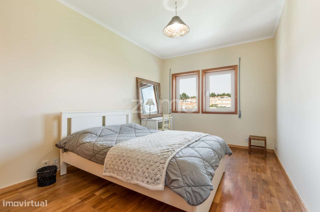 T3 / T4 Duplex com Terraços em Condomínio com Piscina – Francelos-19