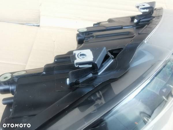 Lampa przód prawa Volkswagen VW Polo V 5 6R GT  6R1941008G - 6