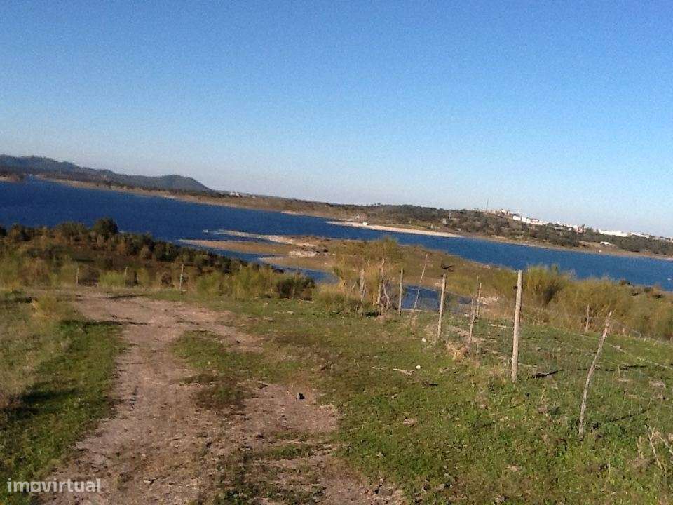 Herdade Mourão 80,44 ha banhada pelas águas do Alqueva-21