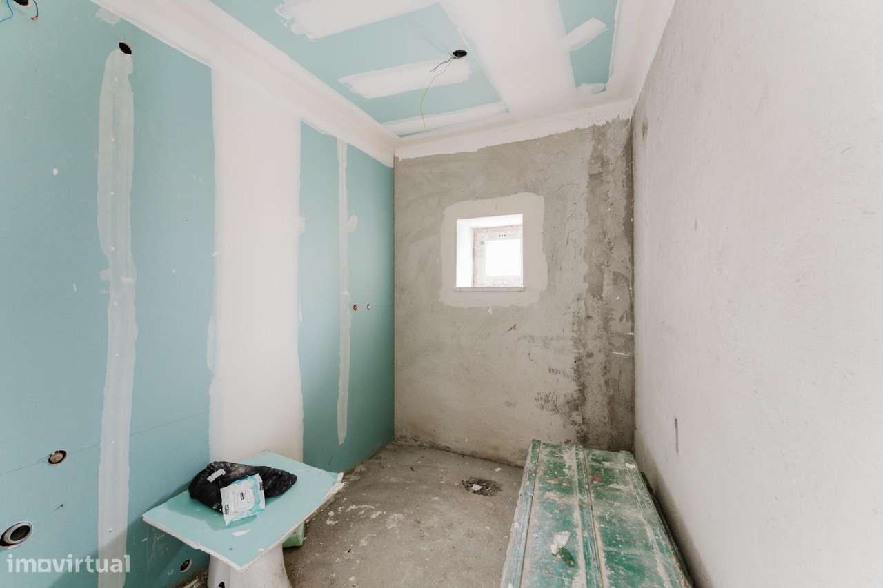 Moradia T2 em Obra Bruta | Aldeia da Moçarria | 15 min de Santarém-11