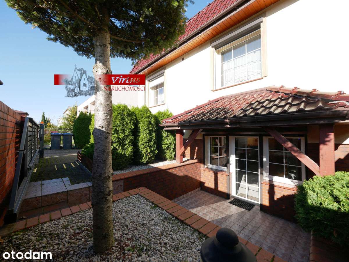 dome przy ścianie lasu-18