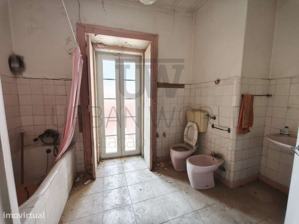 Prédio P/ Recuperar, Estrela - Lisboa, 398m2-25