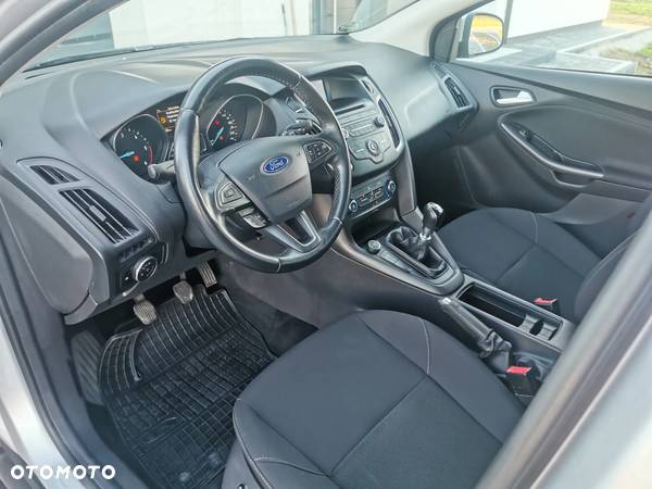 Ford Focus - 16