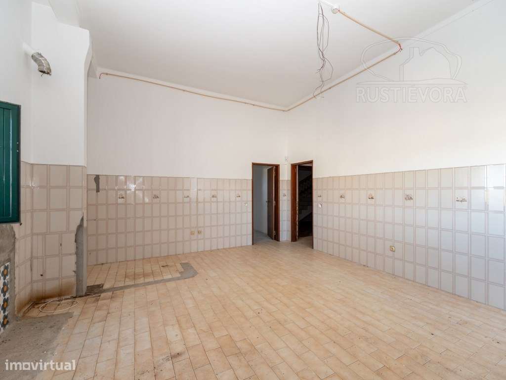 Quinta com armazém de 3 pisos-12