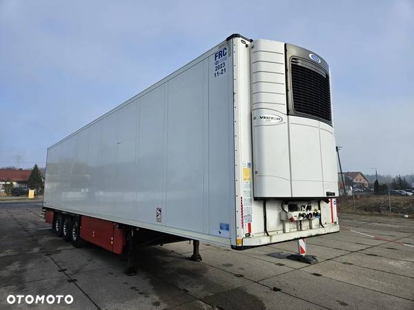 Schmitz Cargobull Carrier Vector 1550 - 1