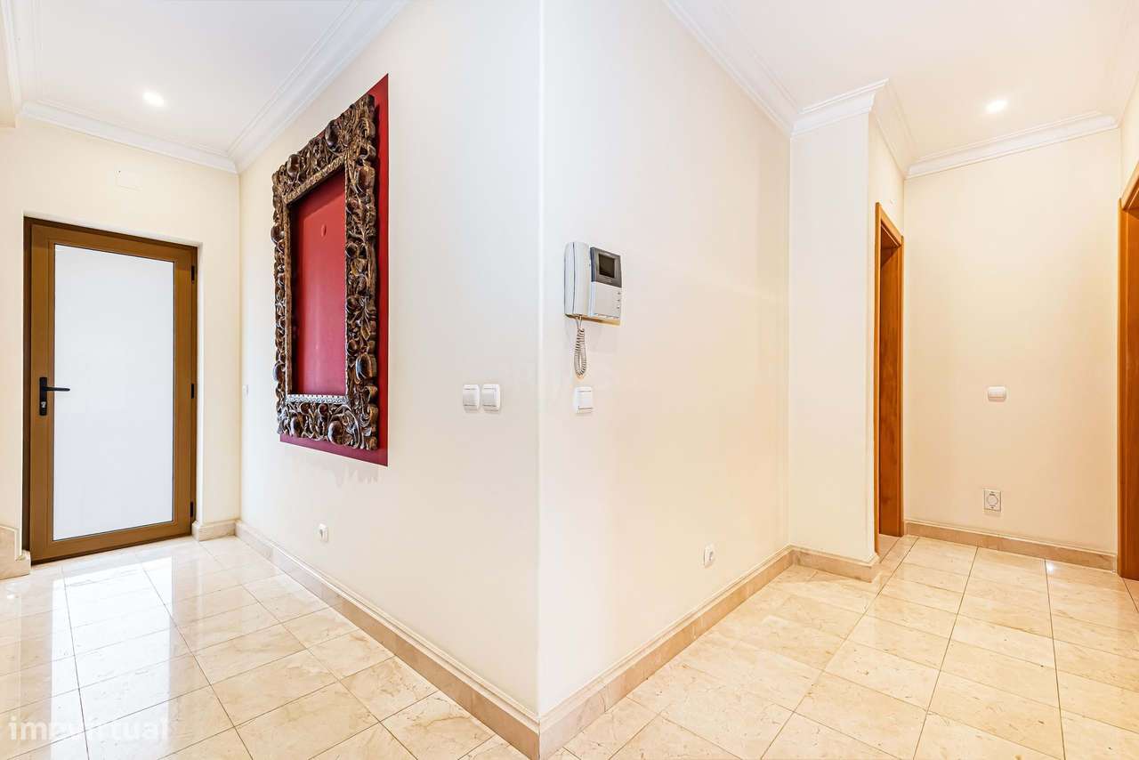Moradia Familiar T4+1 | Lagoa, Algarve-15