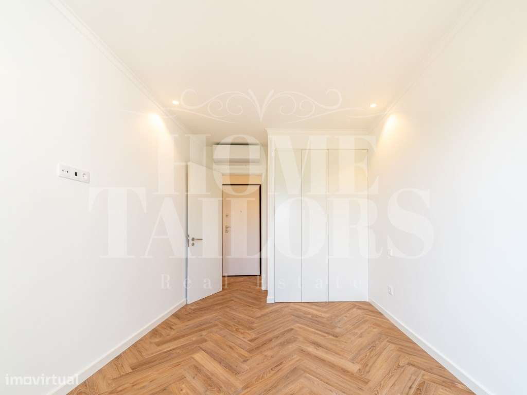 T2 Renovado com 81 m² e 12 m² de Varandas | Piso Alto | Excelente E...-11