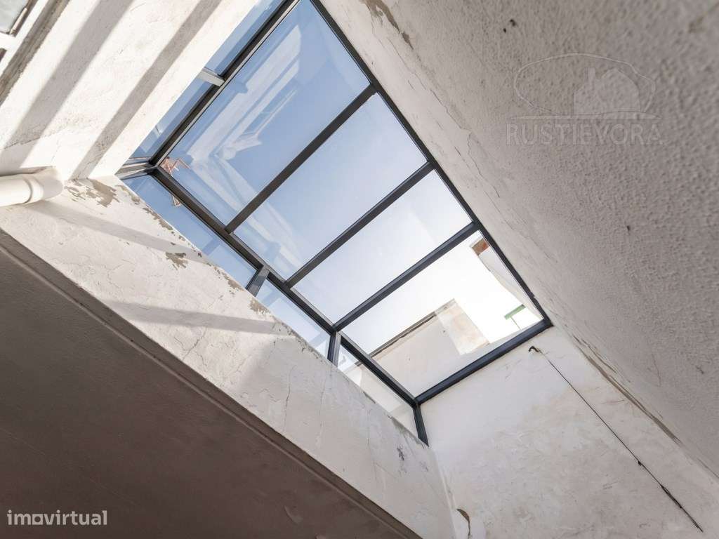 Moradia T2 em Cabeção com terraço-26