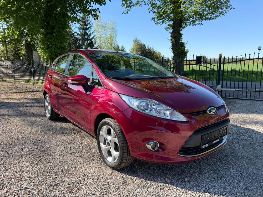 Ford Fiesta Mk7 (2008-) 1.6 TDCi DPF Titanium 2010