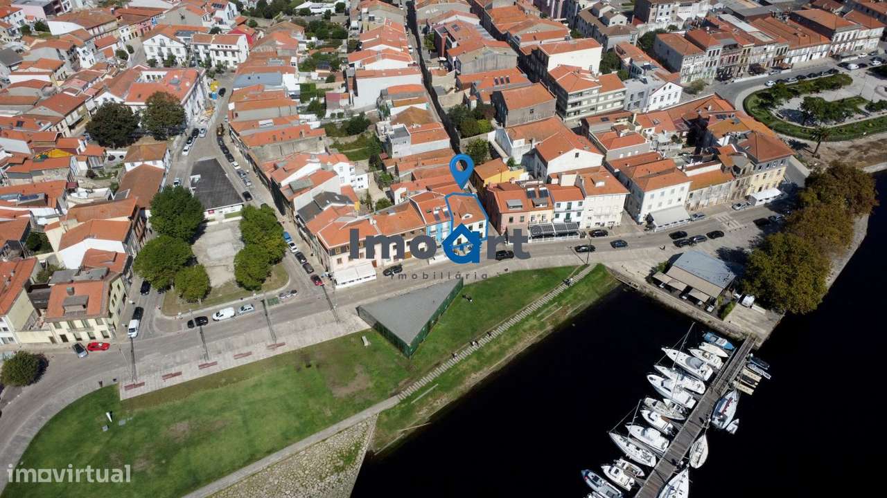 Prédio misto em frente ao Rio e Marina de Vila de Conde, com projeto-19