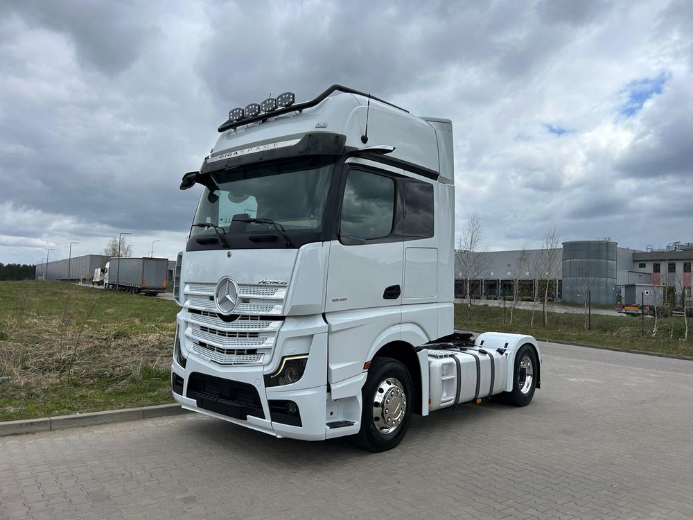 Mercedes-Benz Actros 2022