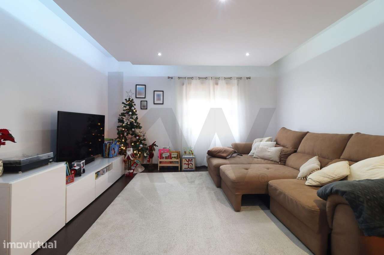 Fantástico Apartamento T2 com Garagem e Terraço Privativo - Grande imagem: 2/34