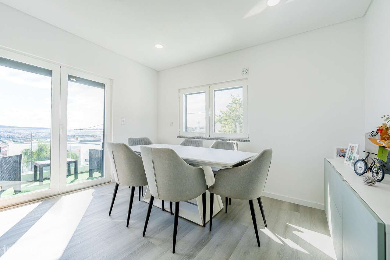 Andar do Moradia com vista sobre Lisboa - Grande imagem: 4/25