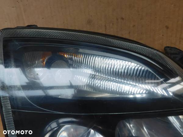 Lampa Przód Prawa OPEL VECTRA C SIGNUM GTS PRZEDLIFT CZARNA - 2