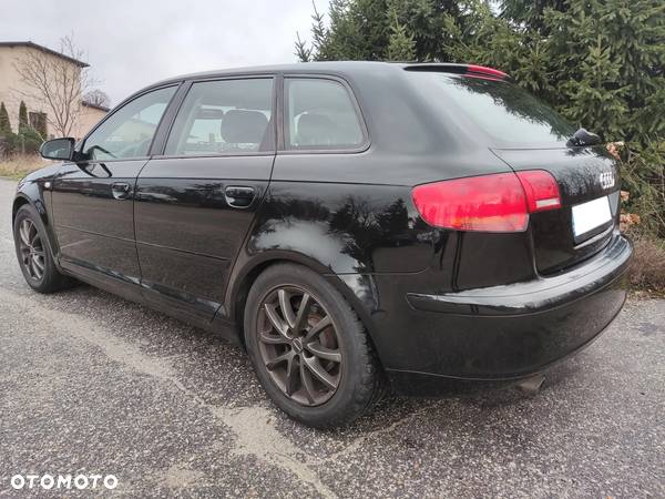 Audi A3 1.6 Sportback Attraction - 2