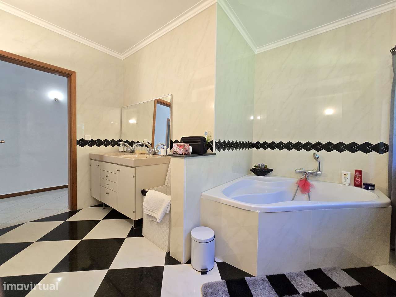 Moradia T5+1 em Ruilhe - 2680m2 de Terreno Privado-17