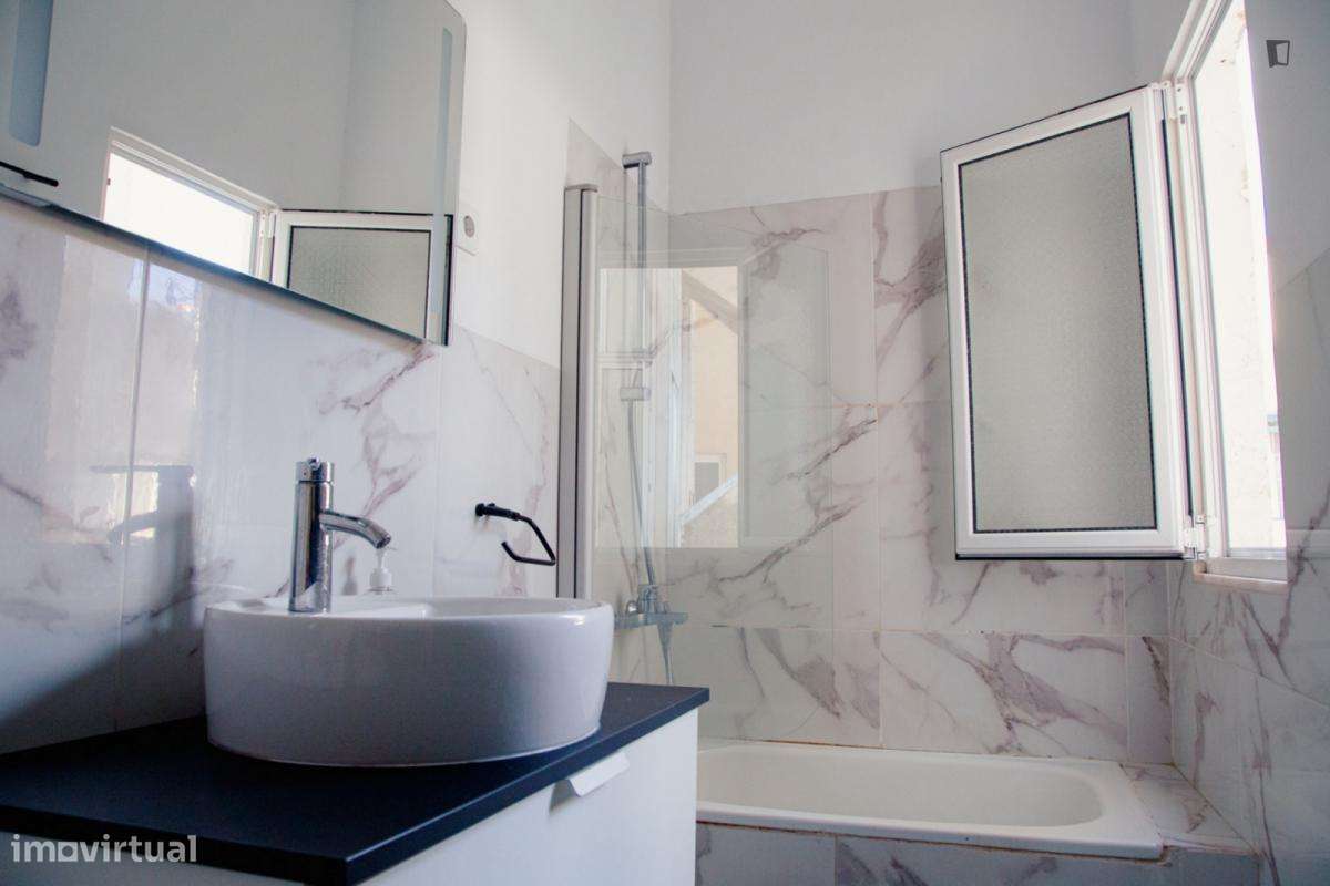 Quarto - localizado em Arroios Lisbon - Grande imagem: 2/8